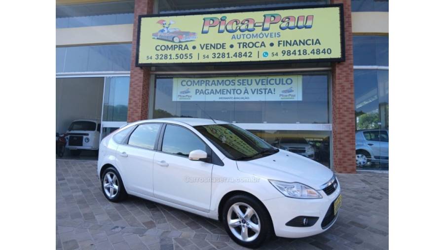 FORD - FOCUS - 2012/2013 - Branca - Sob Consulta