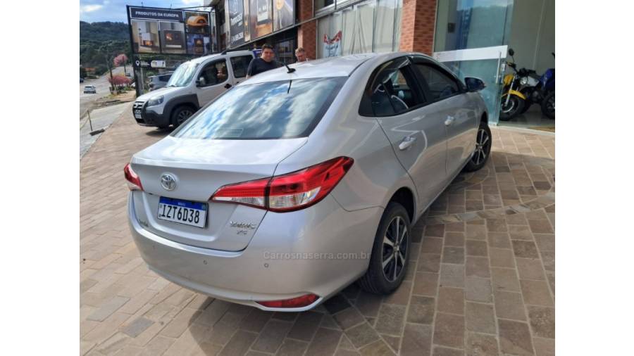 TOYOTA - YARIS - 2019/2020 - Prata - Sob Consulta