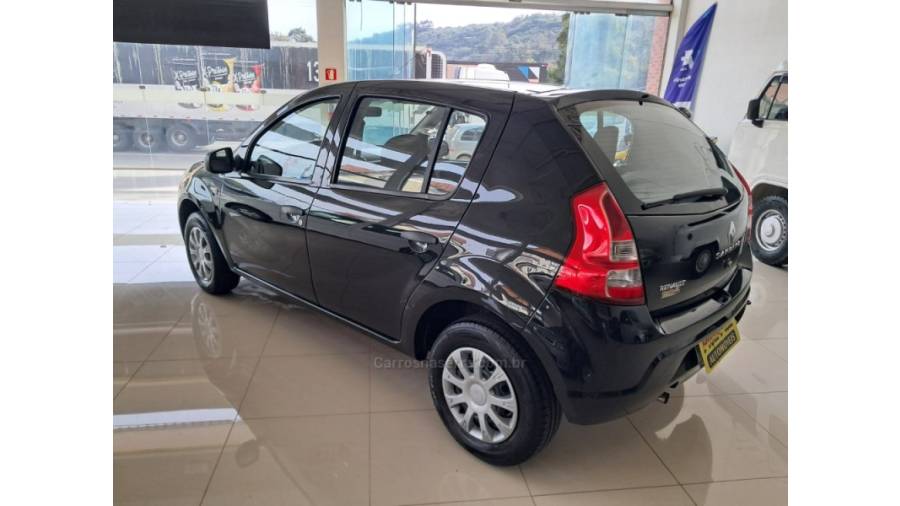 RENAULT - SANDERO - 2013/2013 - Preta - Sob Consulta