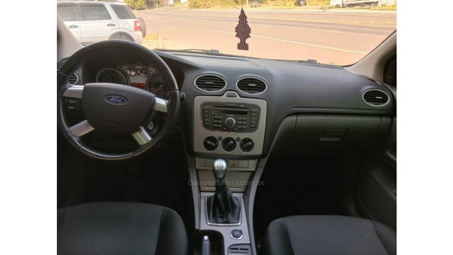 FORD - FOCUS - 2012/2013 - Branca - Sob Consulta