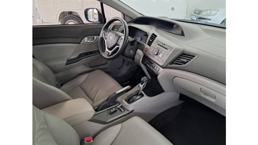 HONDA - CIVIC - 2013/2014 - Branca - Sob Consulta