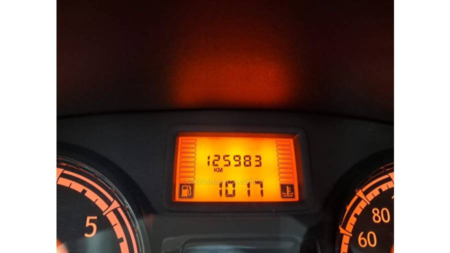 RENAULT - SANDERO - 2013/2013 - Preta - Sob Consulta