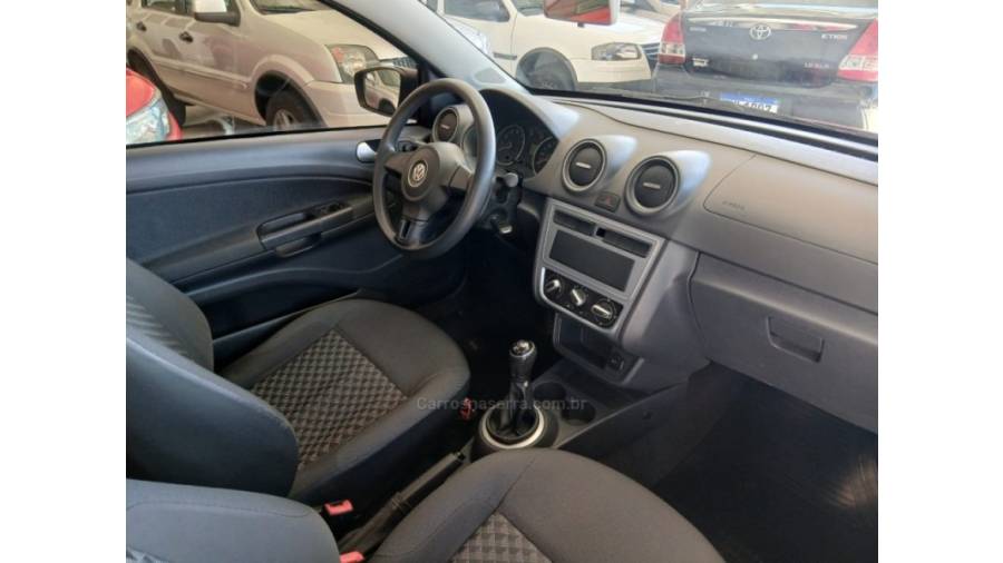 VOLKSWAGEN - SAVEIRO - 2014/2015 - Vermelha - Sob Consulta