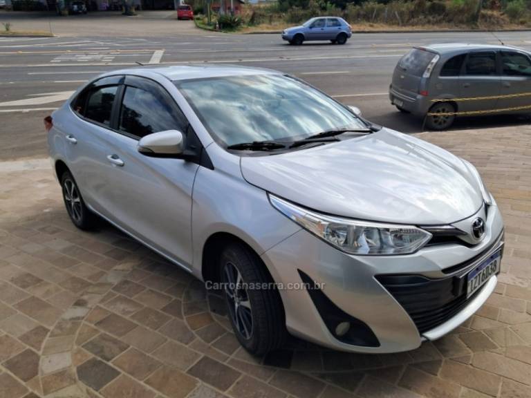 TOYOTA - YARIS - 2019/2020 - Prata - Sob Consulta
